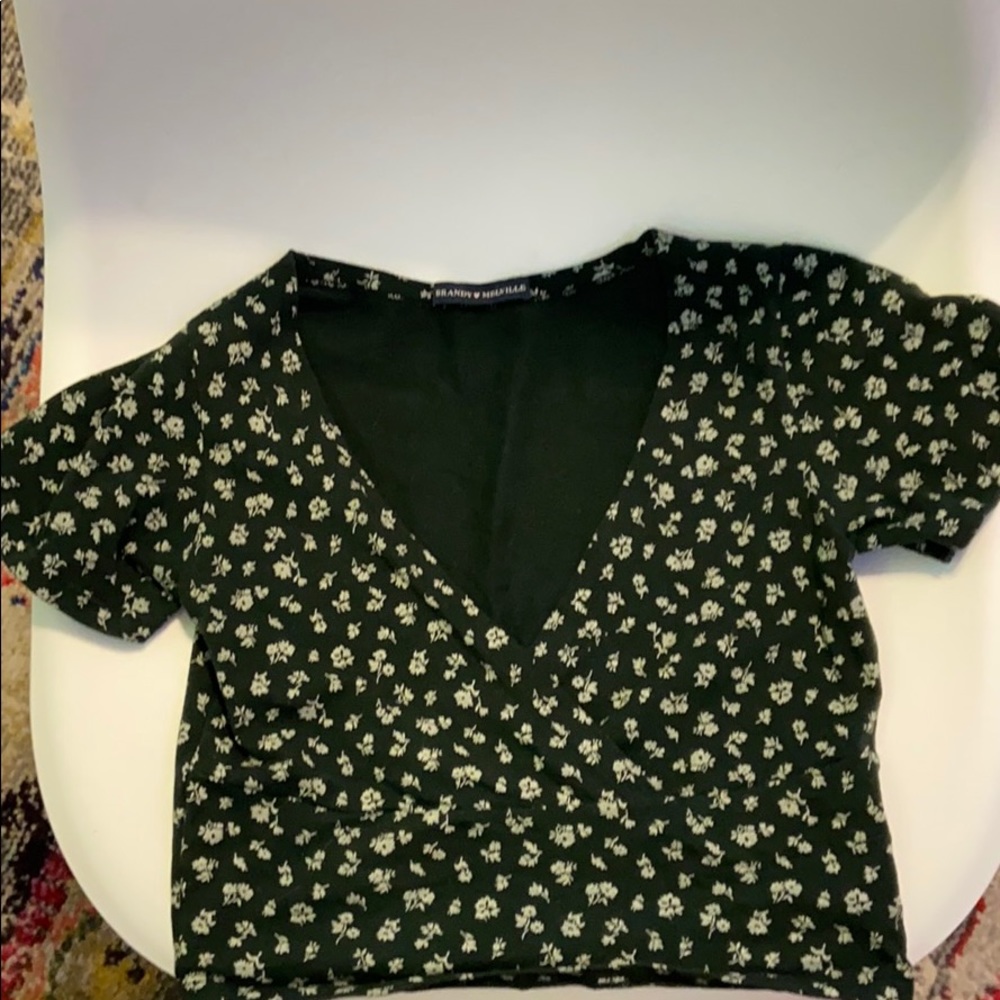 Adorable Amara Brandy Melville Top! 💚